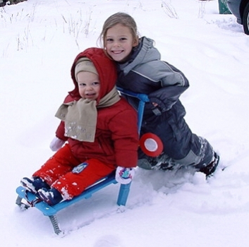 Kinder Tretschlitten aus Finnland
