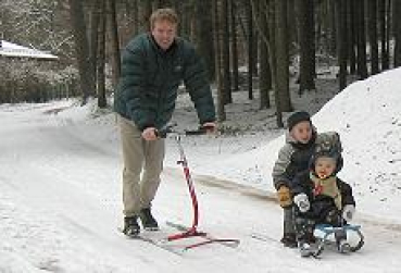 Kinder Tretschlitten aus Finnland