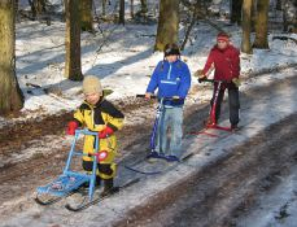 Kinder Tretschlitten aus Finnland